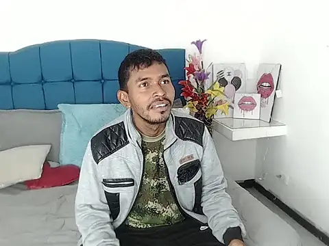 Snapshot of Adam_Morgan2 chatting on 11/25/25, 03:29 Adam Morgan2 online show from 11/25/25, 03:29