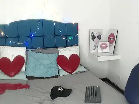 Snapshot of Adam_Morgan2 chatting on 11/24/25, 05:29 Adam Morgan2 online show from 11/24/25, 05:29