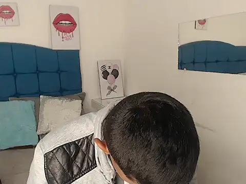 Snapshot of Adam_Morgan2 chatting on 11/07/25, 01:43 Adam Morgan2 online show from 11/07/25, 01:43