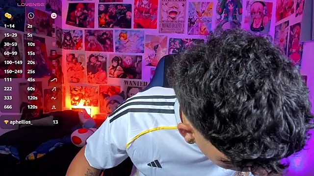 Snapshot of Saturn_boy chatting on 11/01/25, 05:03 Saturn boy online show from 11/01/25, 05:03