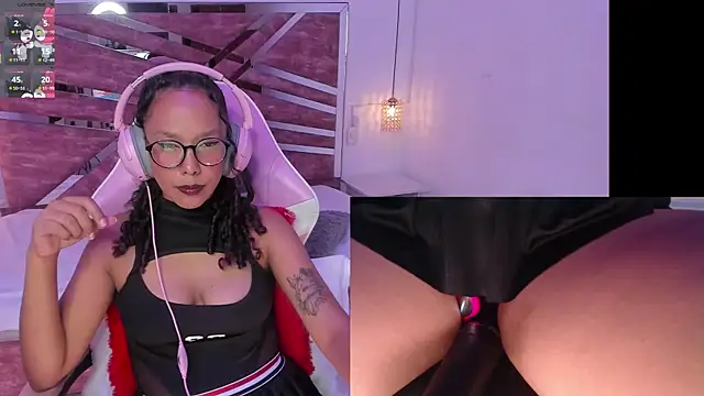 NovaLyn online show from 11/04/25, 04:16