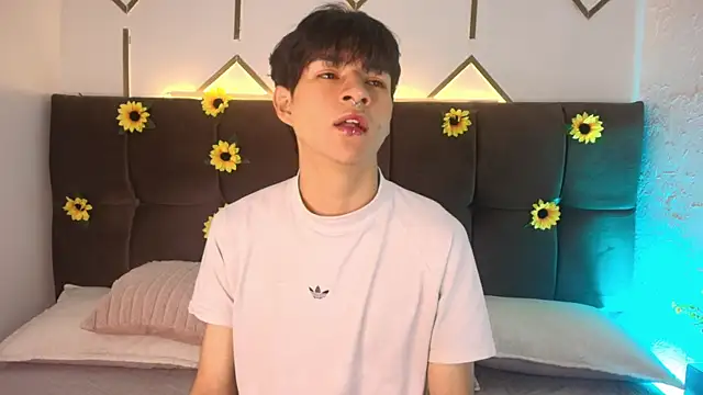 AleAurarashi online show from 04/14/26, 11:15