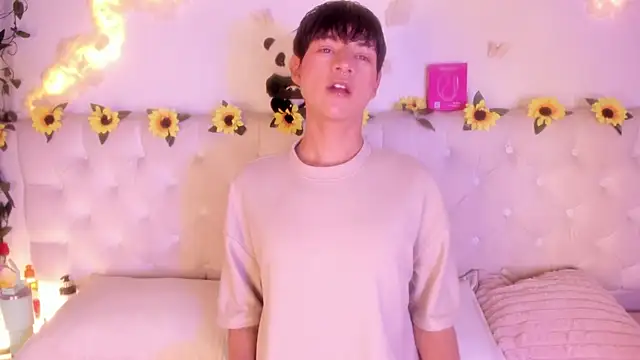 AleAurarashi online show from 03/09/26, 01:09