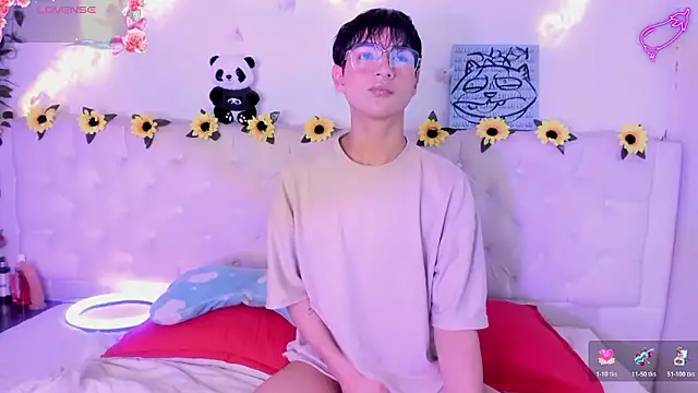 AleAurarashi online show from 01/15/26, 02:26