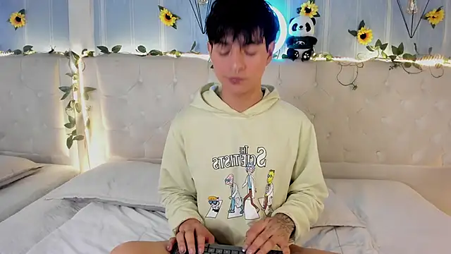 AleAurarashi online show from 12/01/25, 04:57