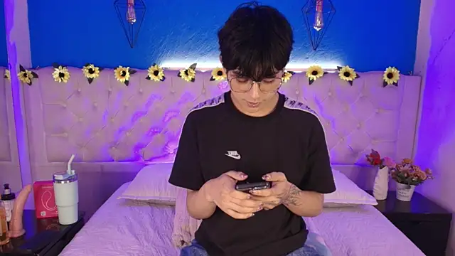 AleAurarashi online show from 04/08/26, 08:38