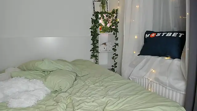 Snapshot of lilkimch chatting on 03/03/26, 02:02 lilkimch online show from 03/03/26, 02:02