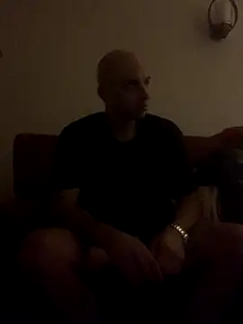 Snapshot of Hothotboyg chatting on 11/26/25, 12:49 Hothotboyg online show from 11/26/25, 12:49