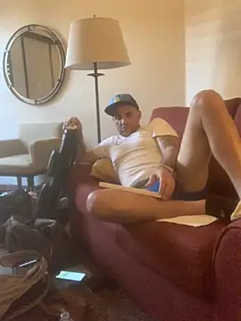 Snapshot of Hothotboyg chatting on 11/27/25, 11:49 Hothotboyg online show from 11/27/25, 11:49