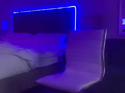 Snapshot of Hothotboyg chatting on 09/20/25, 02:11 Hothotboyg online show from 09/20/25, 02:11