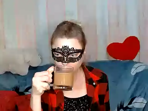 Miss Nona online show from 12/04/25, 08:46