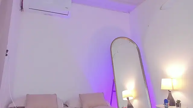 elzafuentes1 online show from 10/24/25, 09:14