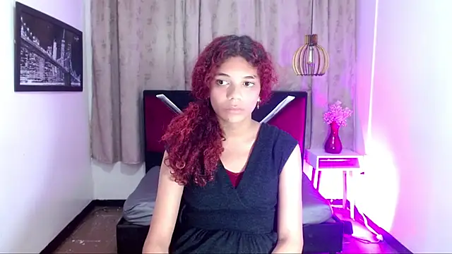 Snapshot of luisa__torres chatting on 06/25/26, 03:15 luisa torres online show from 06/25/26, 03:15