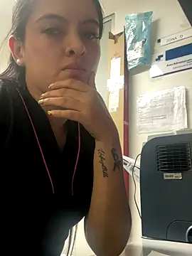 marianm29 online show from 12/19/25, 08:11