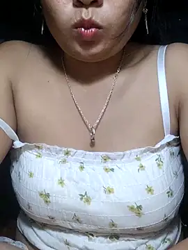 Snapshot of Angela-babyxx chatting on 10/27/25, 01:45 Angela-babyxx online show from 10/27/25, 01:45