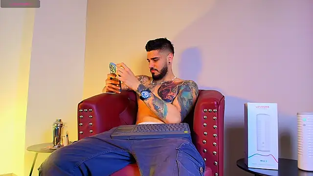 amodeus bael  online show from 09/15/25, 12:44