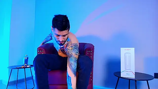 amodeus bael  online show from 09/10/25, 03:38