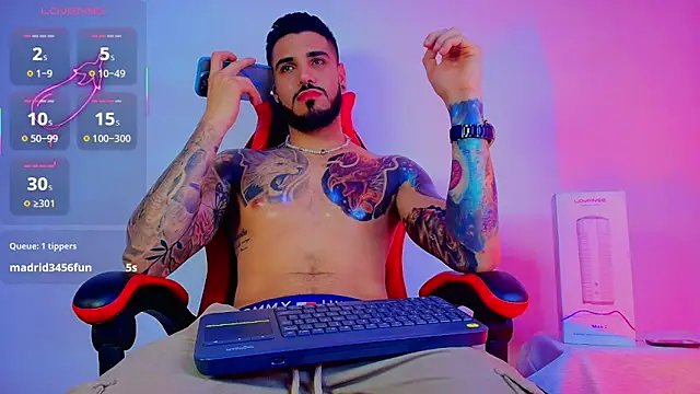 amodeus bael  online show from 11/18/25, 12:15