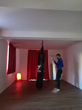 Snapshot of EyesNeverLies chatting on 12/14/25, 02:55 EyesNeverLies online show from 12/14/25, 02:55