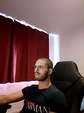 Snapshot of EyesNeverLies chatting on 10/06/25, 08:48 EyesNeverLies online show from 10/06/25, 08:48