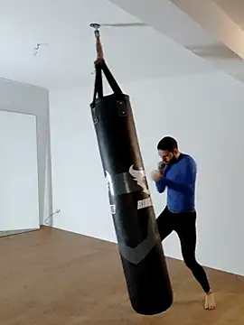 Snapshot of EyesNeverLies chatting on 10/05/25, 07:26 EyesNeverLies online show from 10/05/25, 07:26