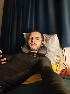 Snapshot of EyesNeverLies chatting on 10/30/25, 07:33 EyesNeverLies online show from 10/30/25, 07:33