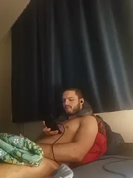 Snapshot of EyesNeverLies chatting on 12/02/25, 04:36 EyesNeverLies online show from 12/02/25, 04:36