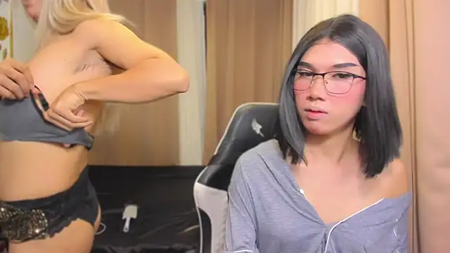 MaxCollins online show from 12/18/25, 08:01