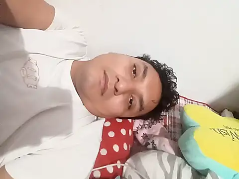 Snapshot of Geminis_95 chatting on 09/23/25, 04:19 Geminis 95 online show from 09/23/25, 04:19