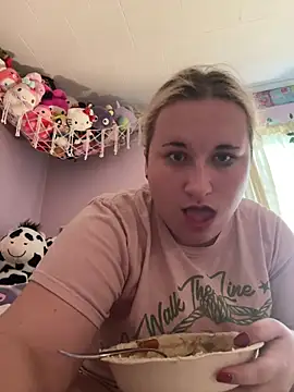imawhorenslut19 online show from 04/28/26, 06:56