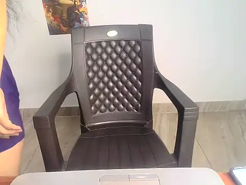 Snapshot of Naina_gf chatting on 10/29/25, 05:12 Naina gf online show from 10/29/25, 05:12