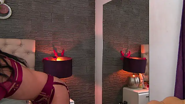 VannyFoxx online show from 04/15/26, 02:10