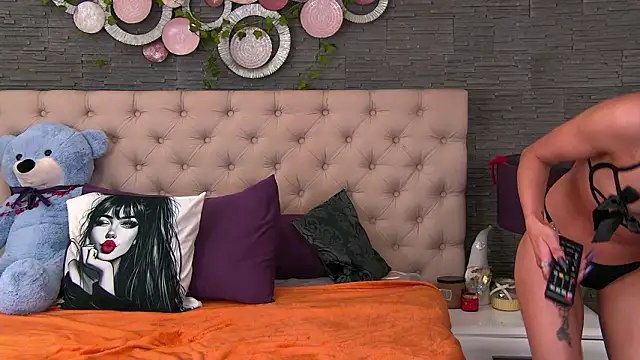 VannyFoxx online show from 03/27/26, 03:24