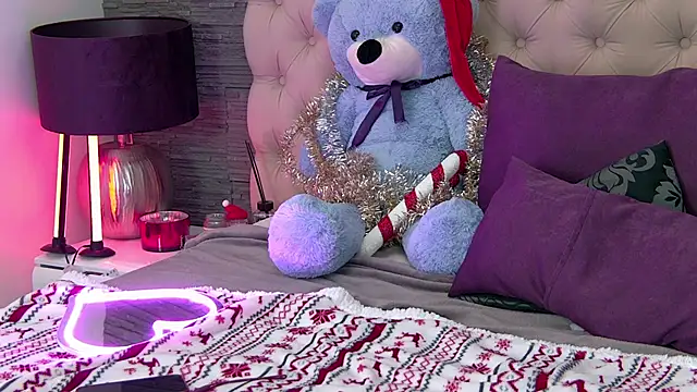 Snapshot of VannyFoxx chatting on 12/21/25, 08:20 VannyFoxx online show from 12/21/25, 08:20