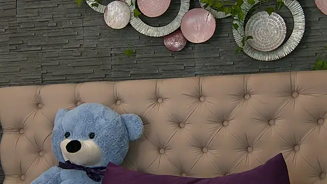 VannyFoxx online show from 02/11/26, 03:12