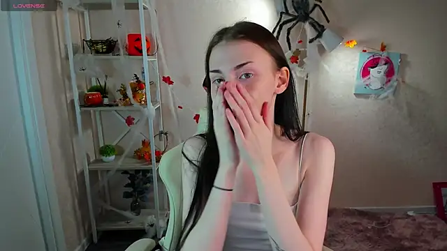 Snapshot of Jennie_Hunter chatting on 11/06/25, 09:35 Jennie Hunter online show from 11/06/25, 09:35