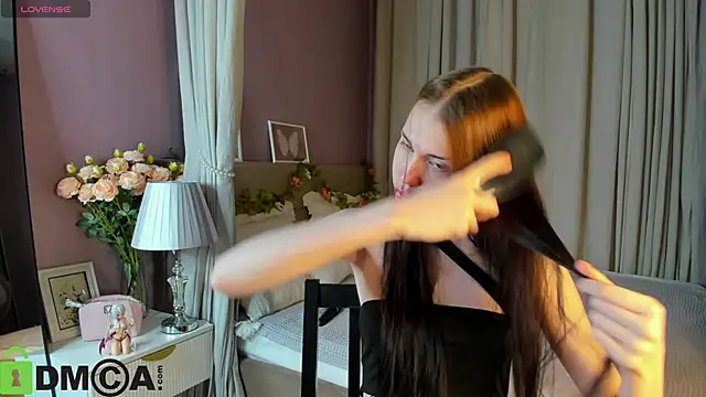 Snapshot of Jennie_Hunter chatting on 11/11/25, 09:26 Jennie Hunter online show from 11/11/25, 09:26