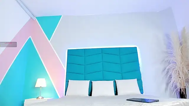 mara winters  online show from 11/11/25, 12:11