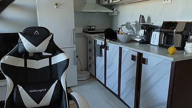 RyanStorm  online show from 11/04/25, 01:59