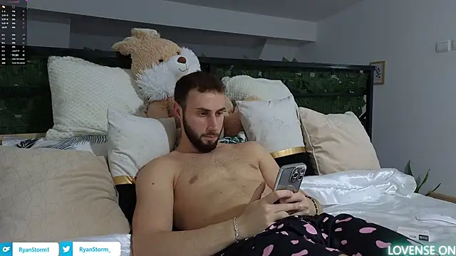 RyanStorm  online show from 10/27/25, 09:16