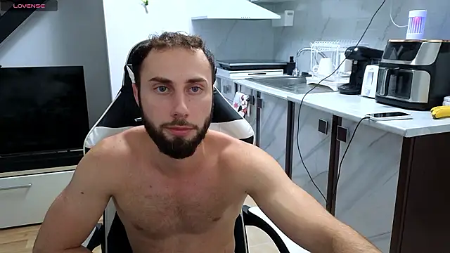 Snapshot of RyanStorm_ chatting on 07/12/26, 06:42 RyanStorm online show from 07/12/26, 06:42
