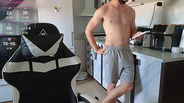 Snapshot of RyanStorm_ chatting on 06/19/26, 02:12 RyanStorm online show from 06/19/26, 02:12