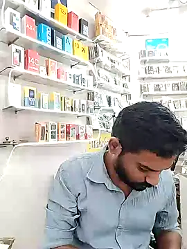 avi007p online show from 10/29/25, 10:47