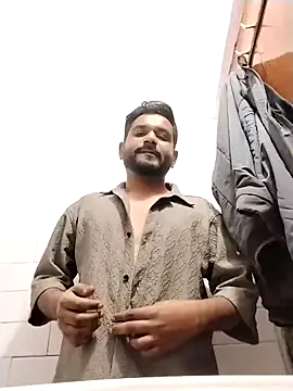 avi007p online show from 12/17/25, 05:07