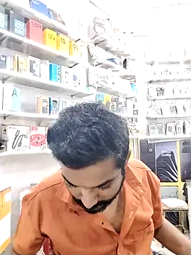 avi007p online show from 10/06/25, 12:39