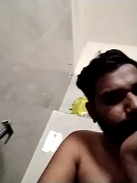 Snapshot of avi007p chatting on 05/10/26, 03:43 avi007p online show from 05/10/26, 03:43