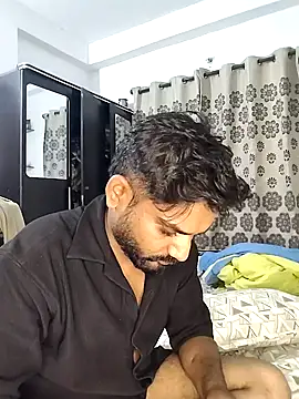Snapshot of avi007p chatting on 06/06/26, 05:40 avi007p online show from 06/06/26, 05:40