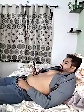 avi007p online show from 12/18/25, 09:07