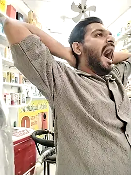 avi007p online show from 11/25/25, 10:59