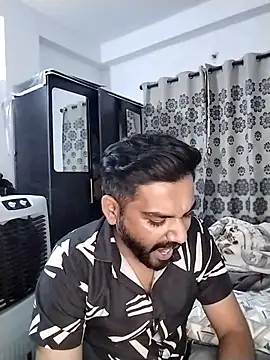 Snapshot of avi007p chatting on 03/31/26, 07:16 avi007p online show from 03/31/26, 07:16